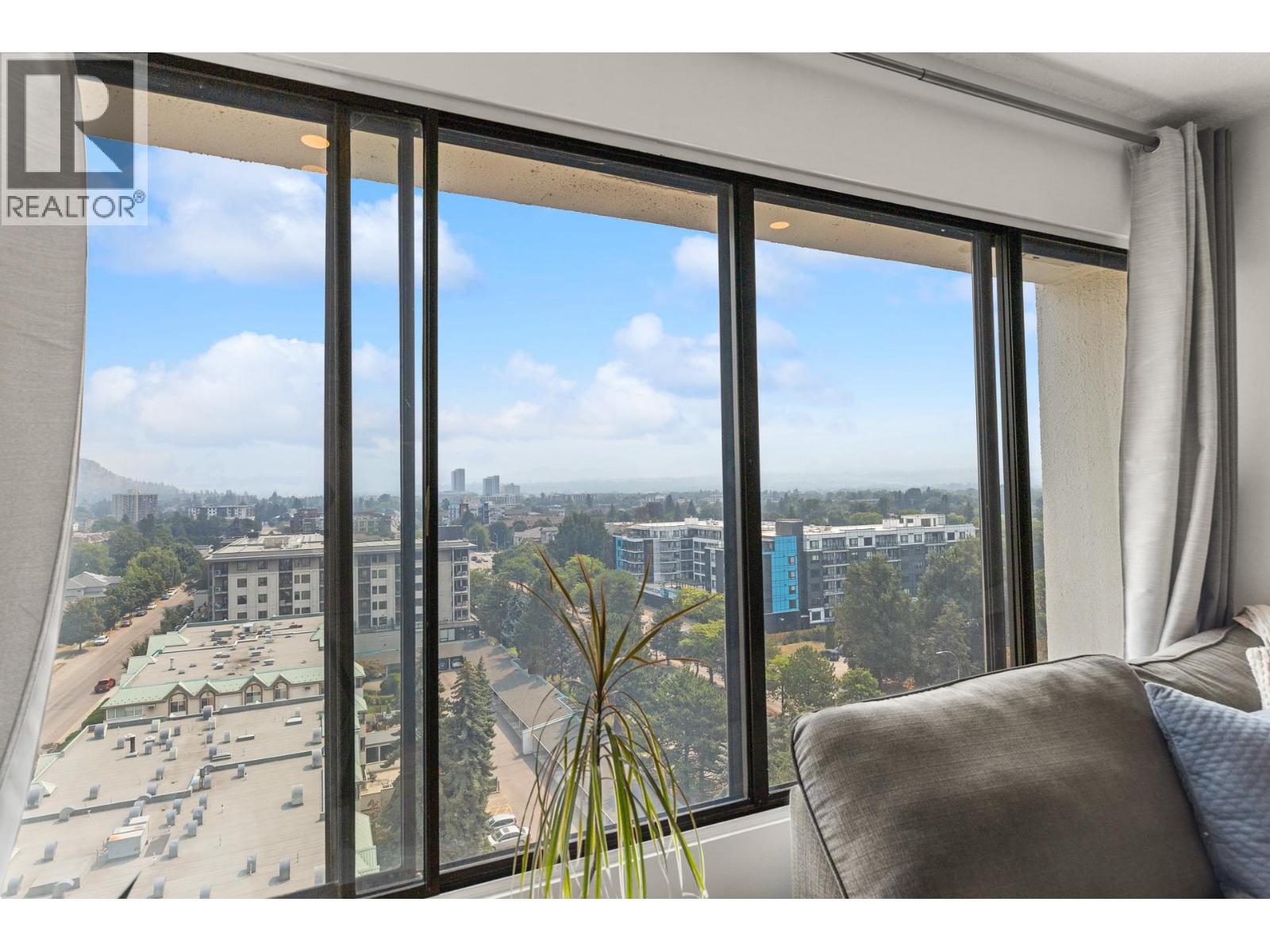 #1205 737 Leon Avenue - 21