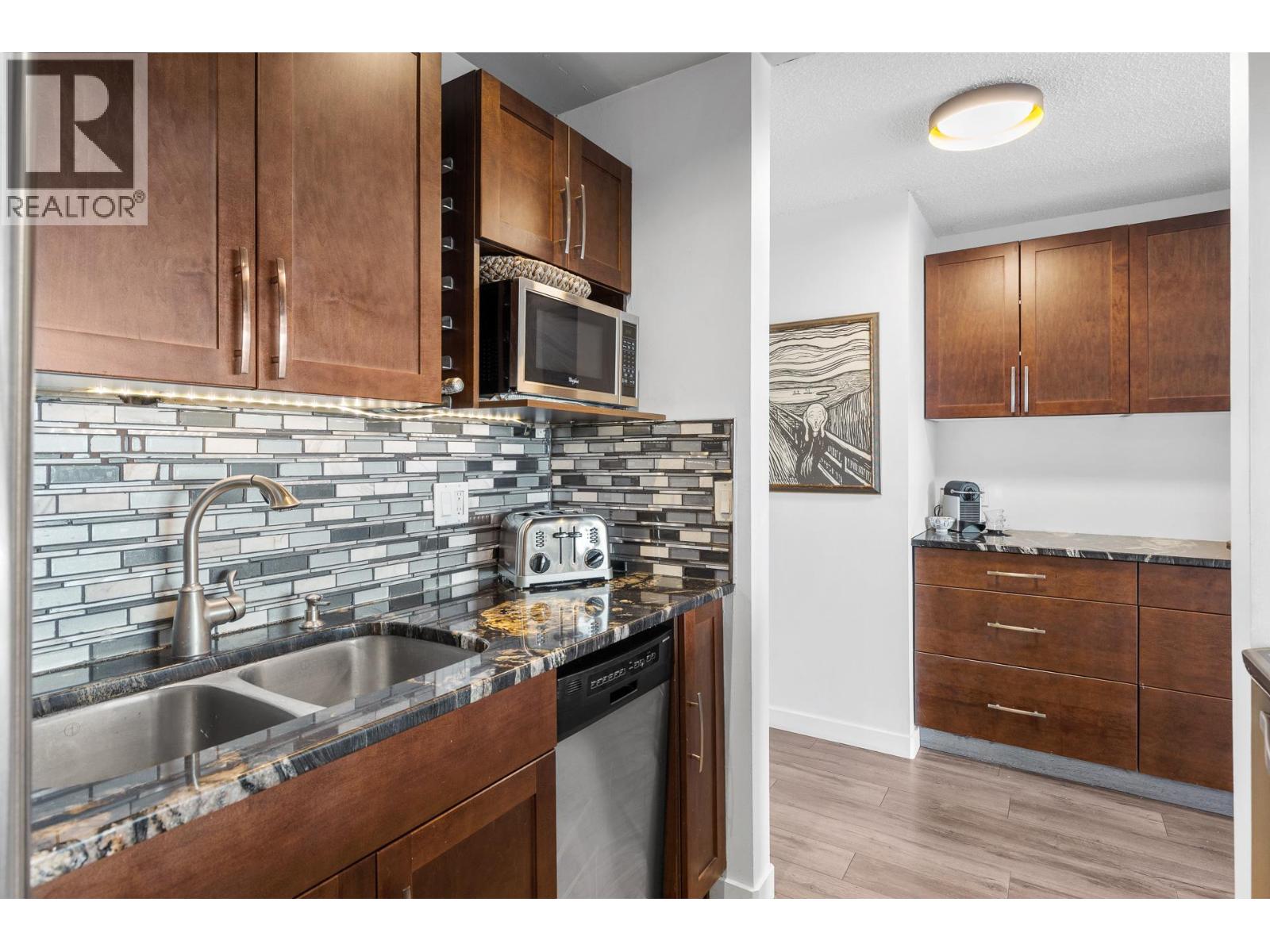#1205 737 Leon Avenue - 8