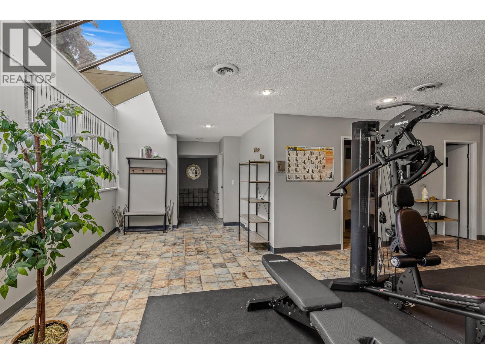#1205 737 Leon Avenue - 69