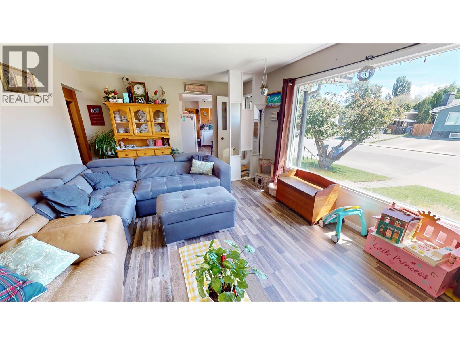 1516 6A Street S - 5