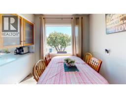 Kitchen - 1516 6a Street S, Cranbrook, BC V1C4J1 Photo 12