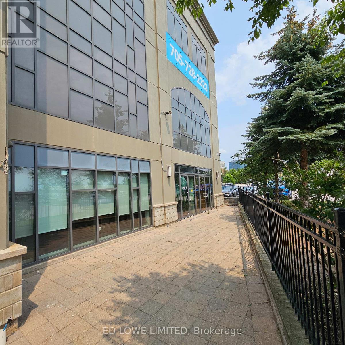 3 - 15 MAPLE AVENUE