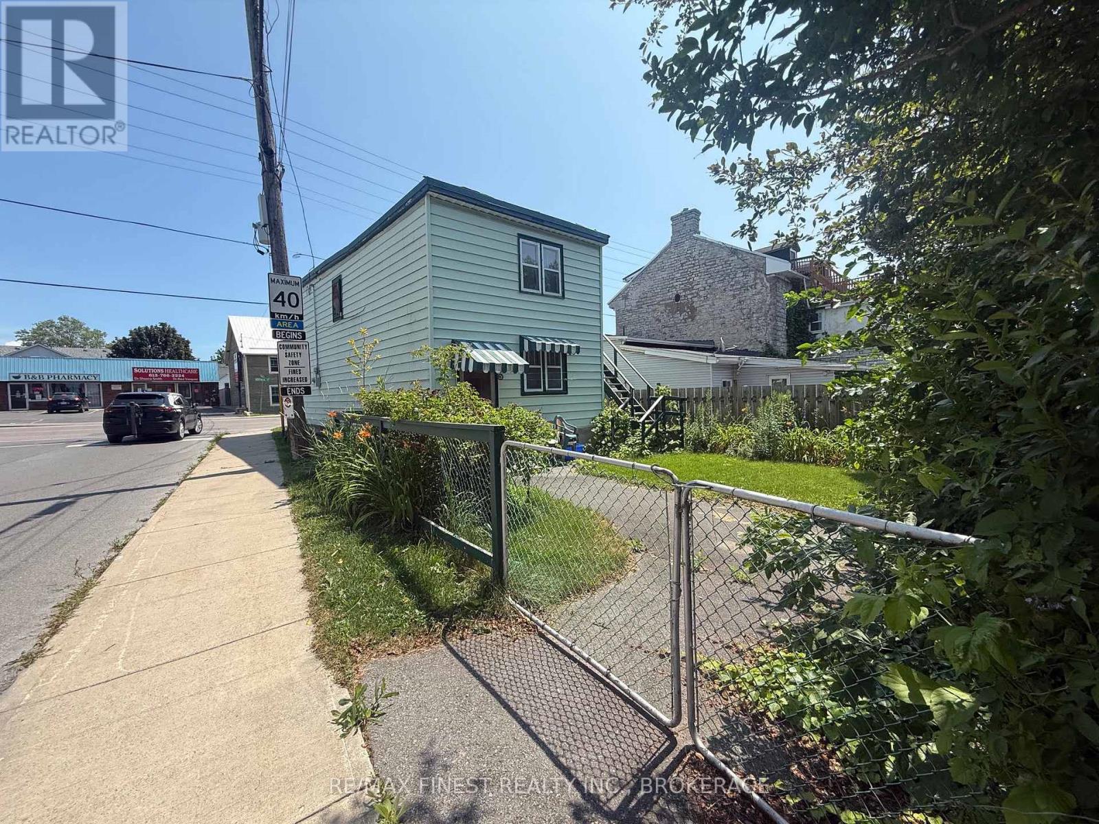224 MONTREAL STREET - Image 3