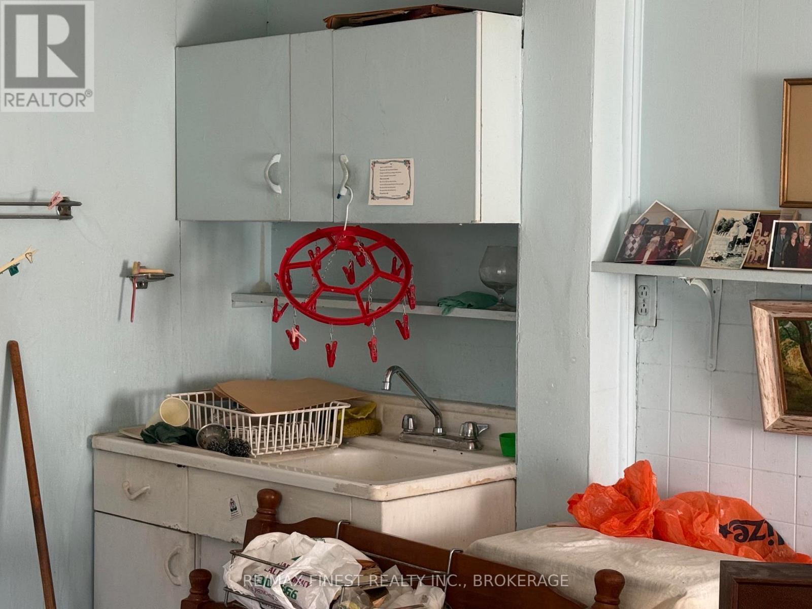 224 MONTREAL STREET - Image 7