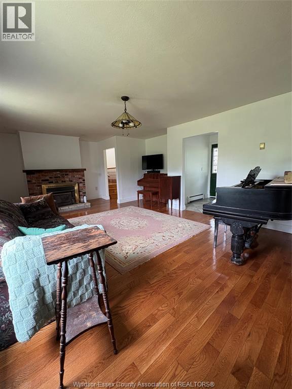 949 East West Rd - Image 6