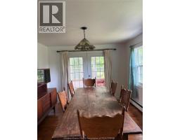 Kitchen - 949 East West Rd, Pelee Island, ON N0R1M0 Photo 11