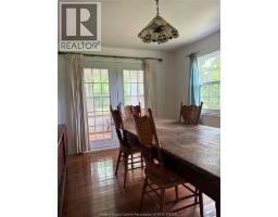 Dining room - 949 East West Rd, Pelee Island, ON N0R1M0 Photo 10