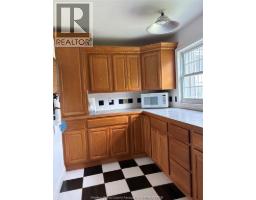 949 East West Rd, Pelee Island, ON N0R1M0 Photo 14