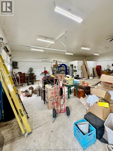 949 East West Rd - Image 36