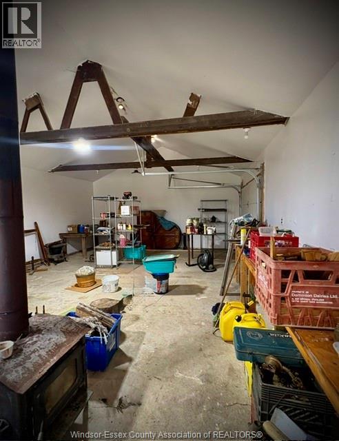 949 East West Rd - Image 34