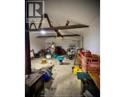 949 East West Rd, Pelee Island, ON N0R1M0 Photo 34