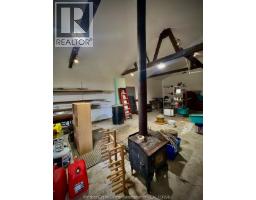 949 East West Rd, Pelee Island, ON N0R1M0 Photo 33