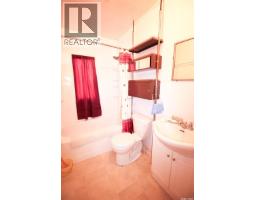 261 2nd Avenue W, Shaunavon, SK S0N2M0 Photo 17