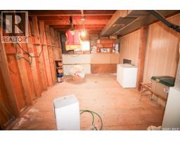 261 2nd Avenue W, Shaunavon, SK S0N2M0 Photo 21