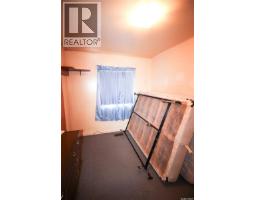 261 2nd Avenue W, Shaunavon, SK S0N2M0 Photo 16