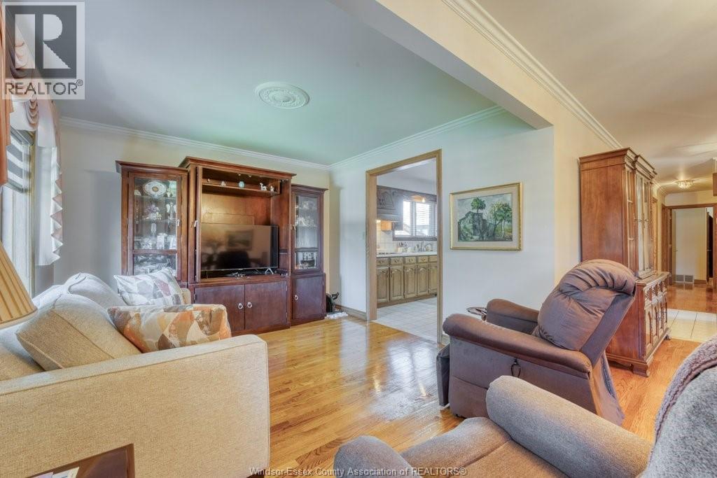 1030 Dandurand COURT - Image 11