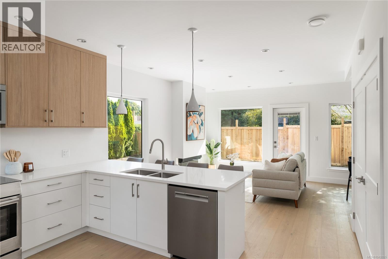 #4 2118 Pentland Rd - 1
