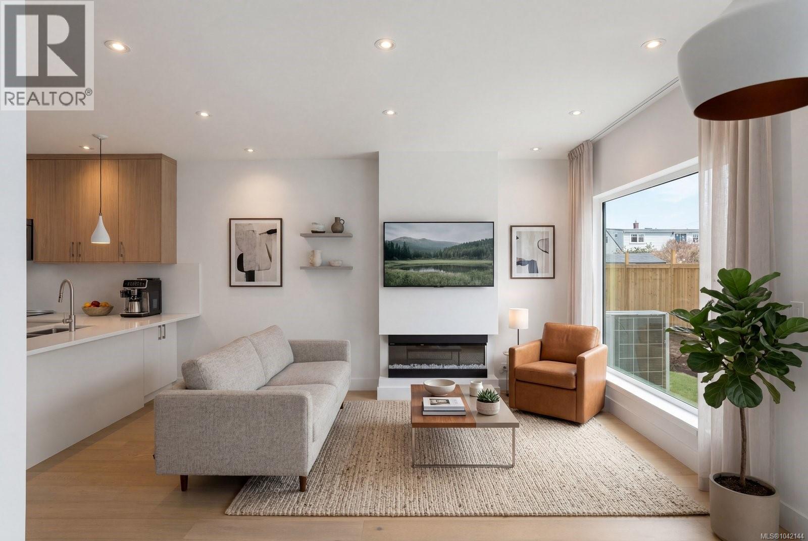 #3 2118 Pentland Rd - 1