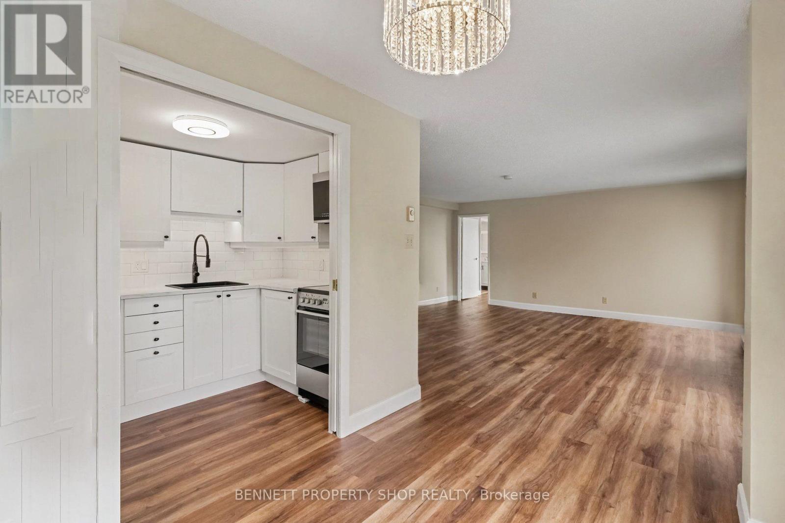 #3B 100 RIDEAU TERRACE - Image 6