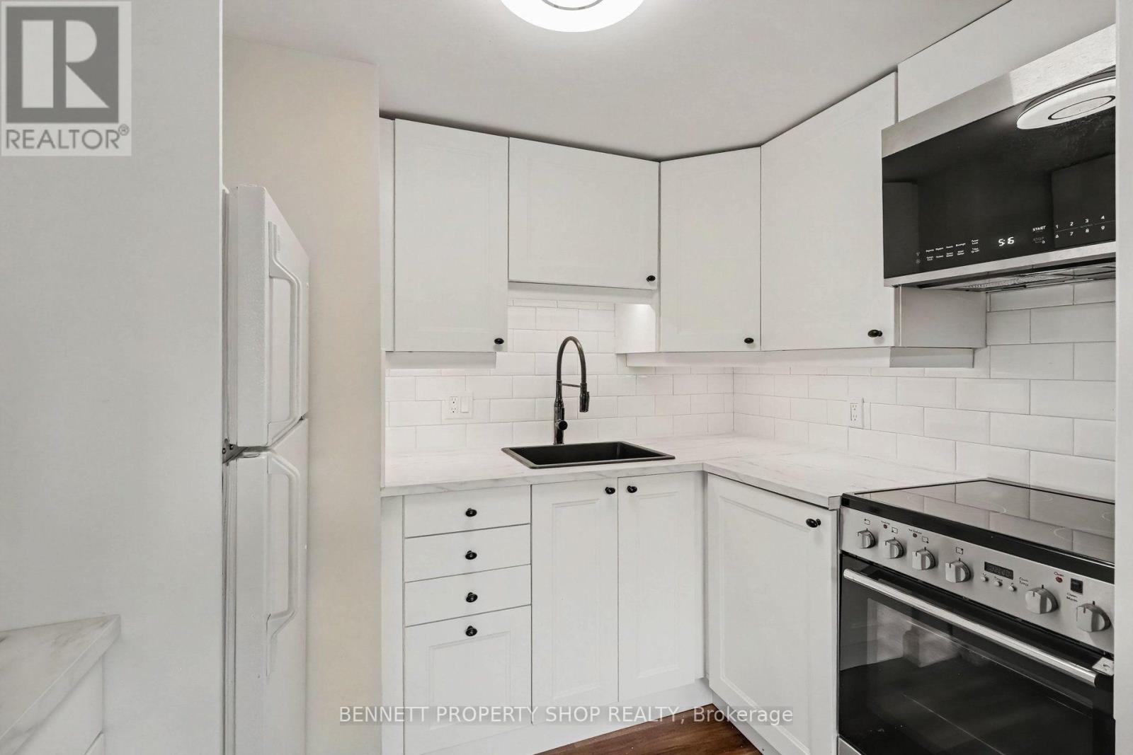 #3B 100 RIDEAU TERRACE - Image 7