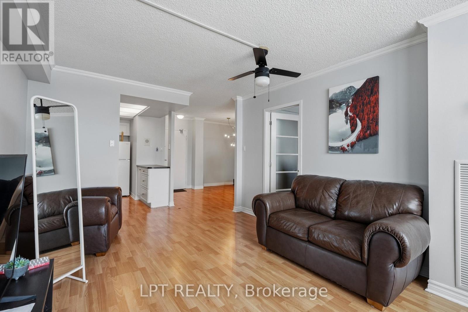 2 Bed, 2 Bath House for Rent in Ottawa – 1112 – 555 BRITTANY DRIVE, Ottawa – MLS# X13610016 - Image 16