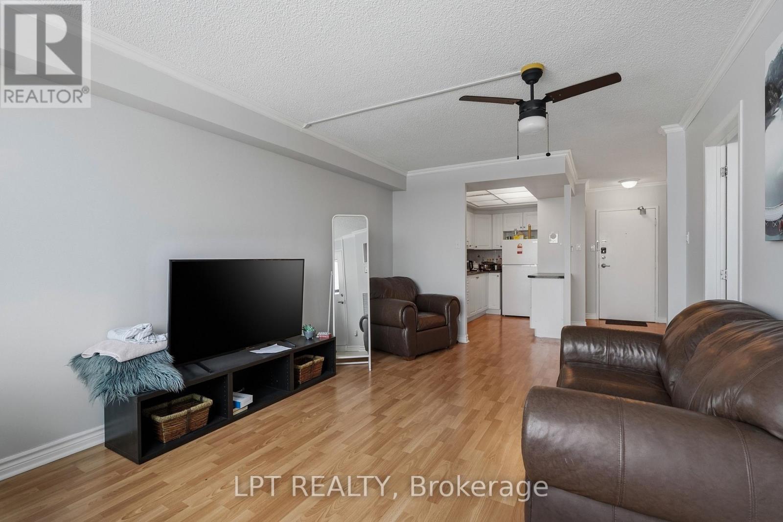 2 Bed, 2 Bath House for Rent in Ottawa – 1112 – 555 BRITTANY DRIVE, Ottawa – MLS# X13610016 - Image 17