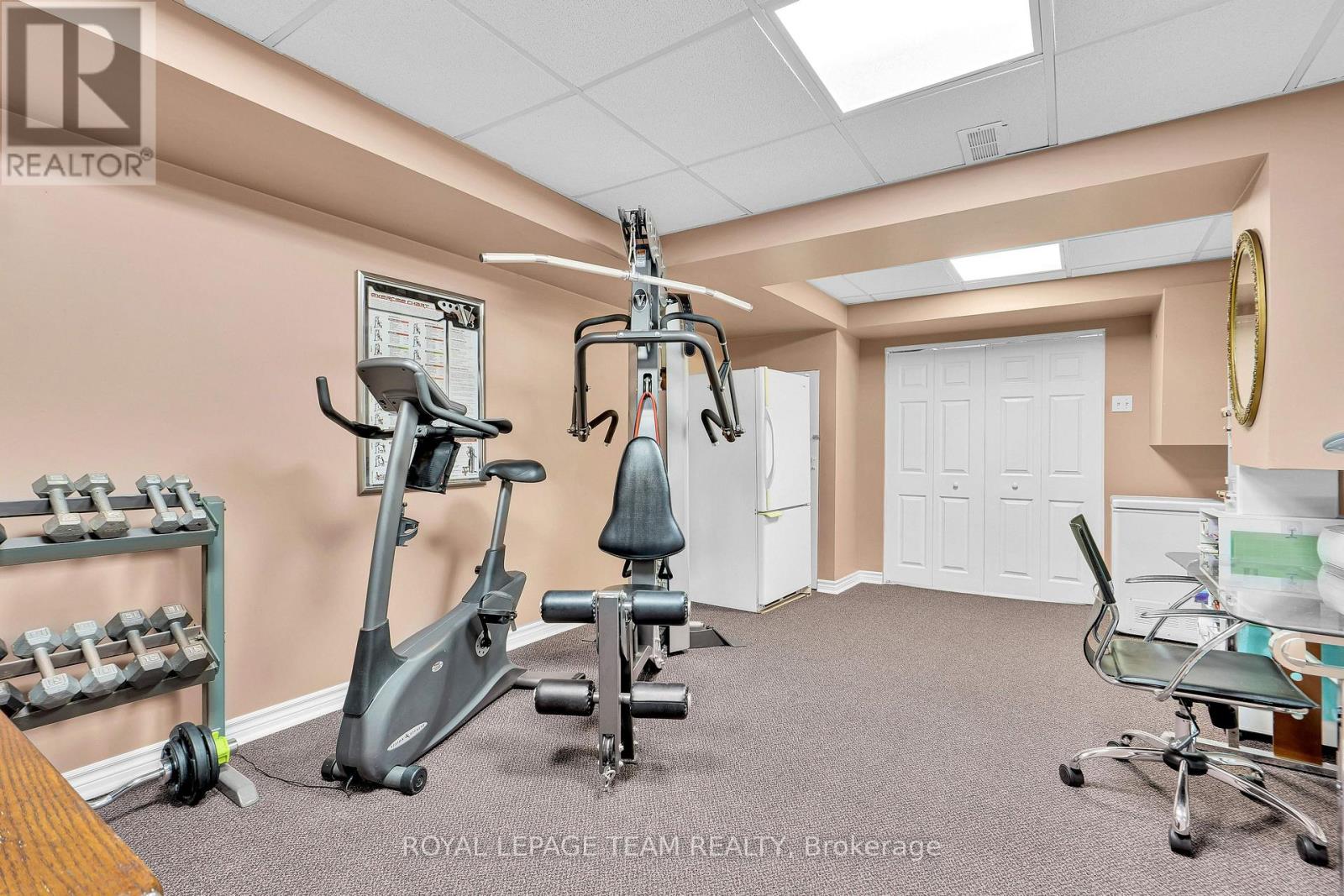 2250 URBANDALE DRIVE - Image 32