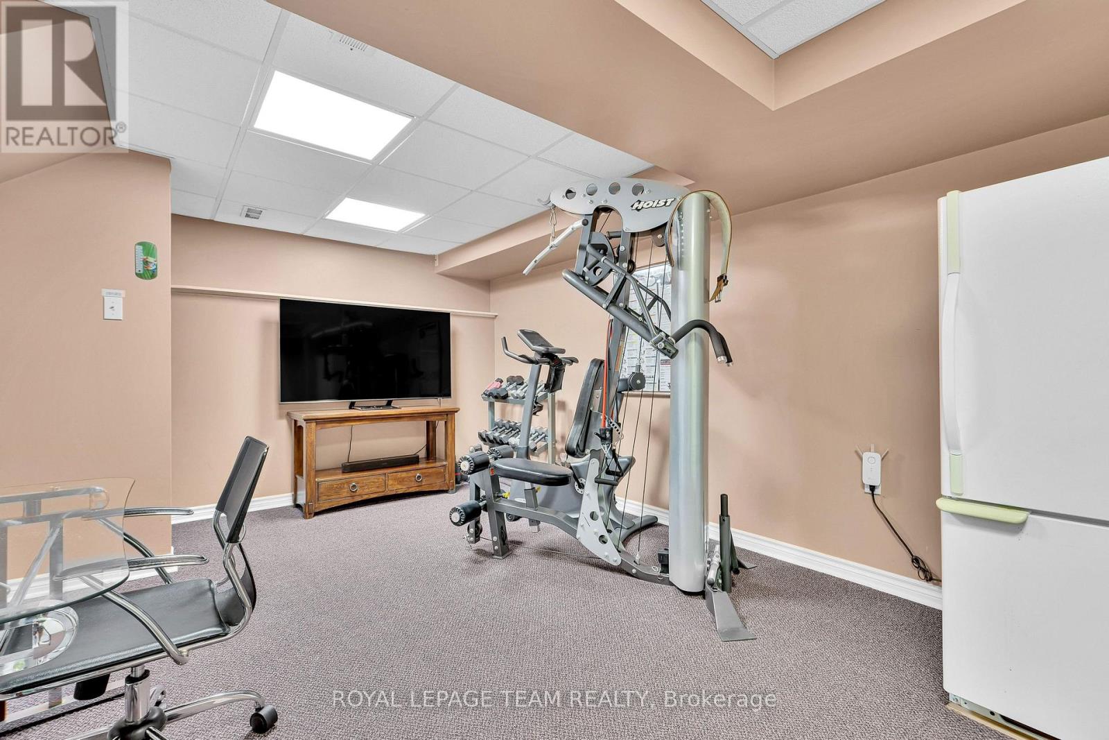 2250 URBANDALE DRIVE - Image 33