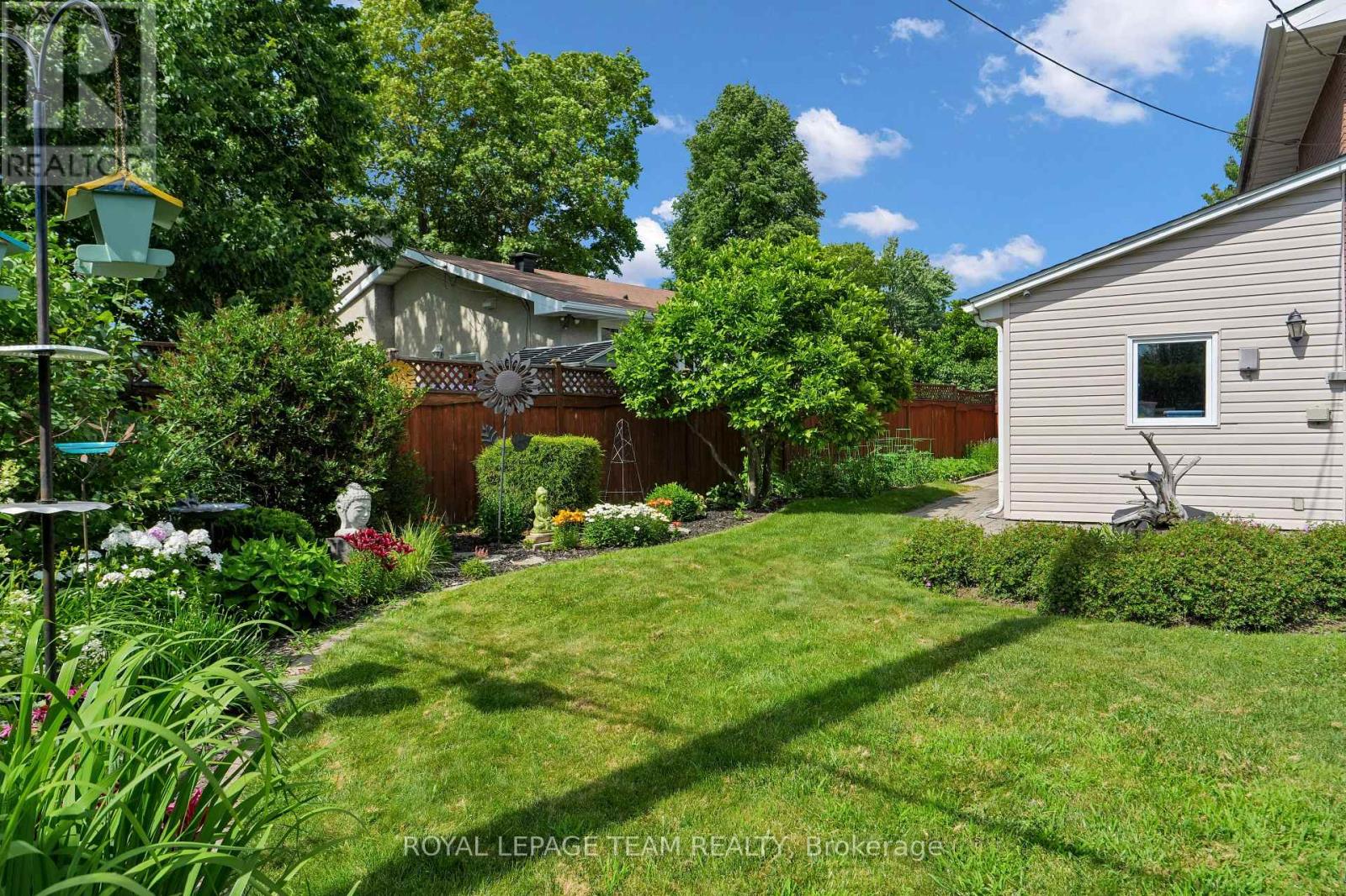 2250 URBANDALE DRIVE - 50