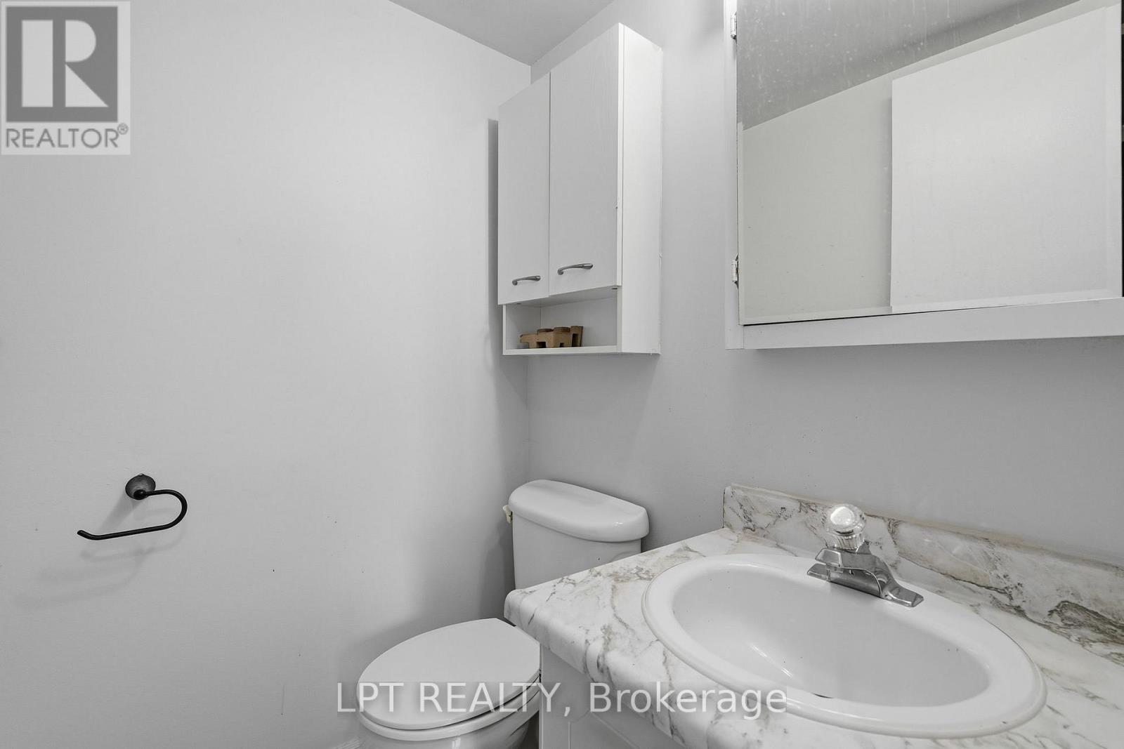#1112 555 BRITTANY DRIVE - 20