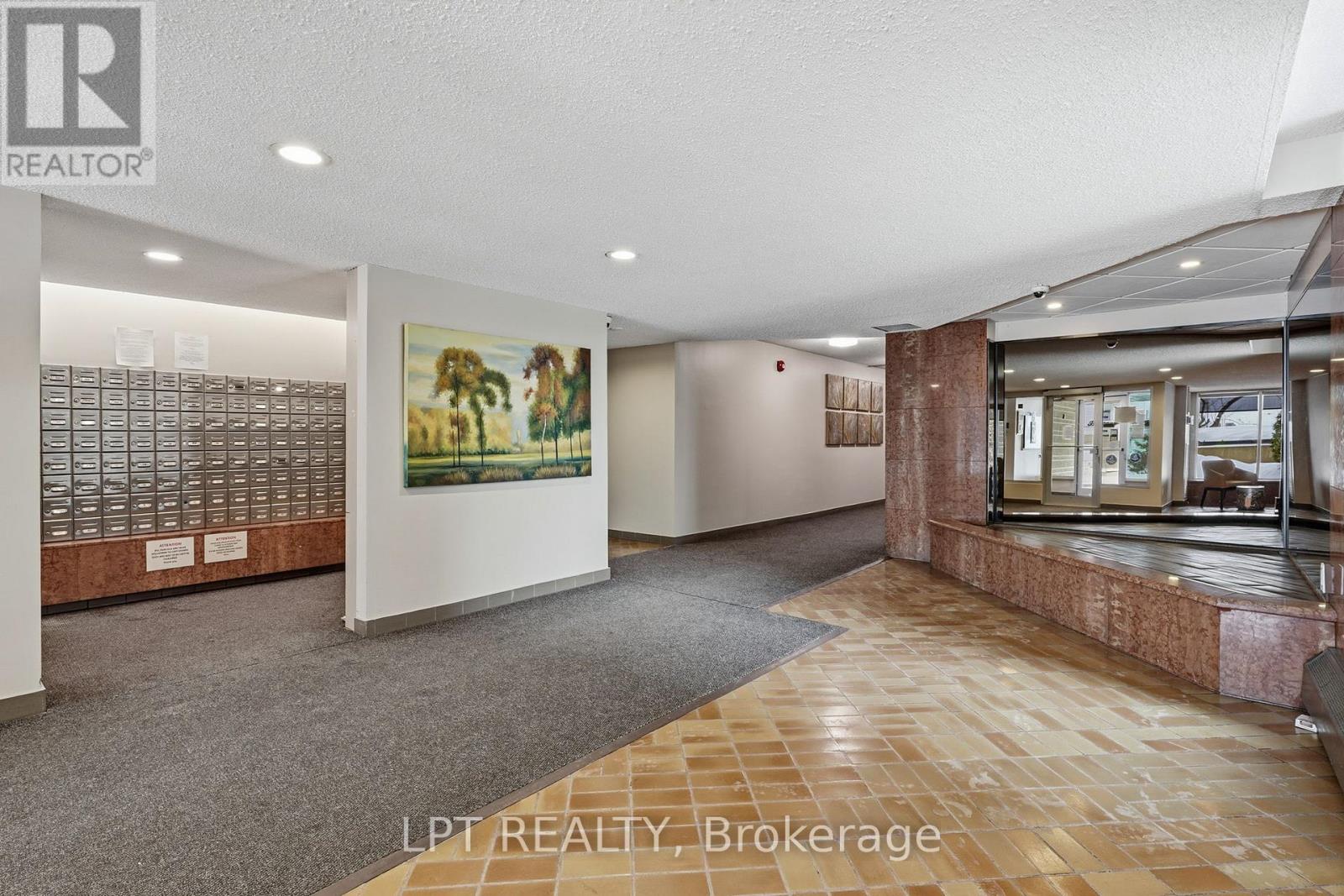 #1112 555 BRITTANY DRIVE - 5