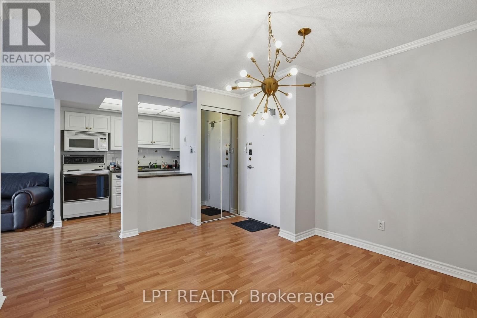 #1112 555 BRITTANY DRIVE - 9