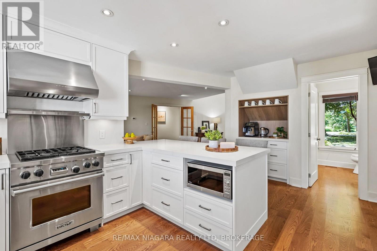 429 RIDGE ROAD E - Image 11