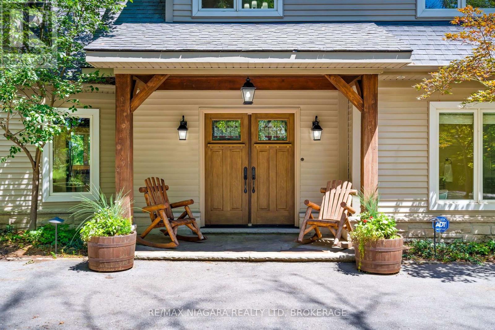 429 RIDGE ROAD E - Image 5