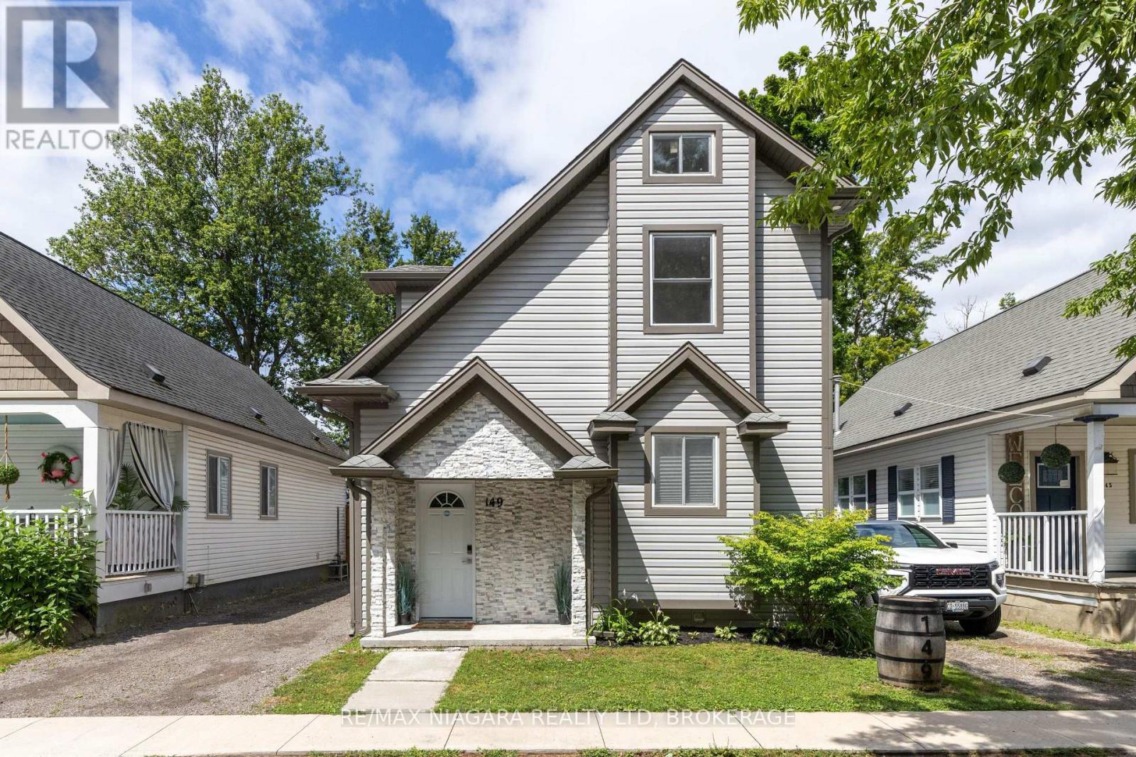 149 CAMBRIDGE ROAD E - Image 38