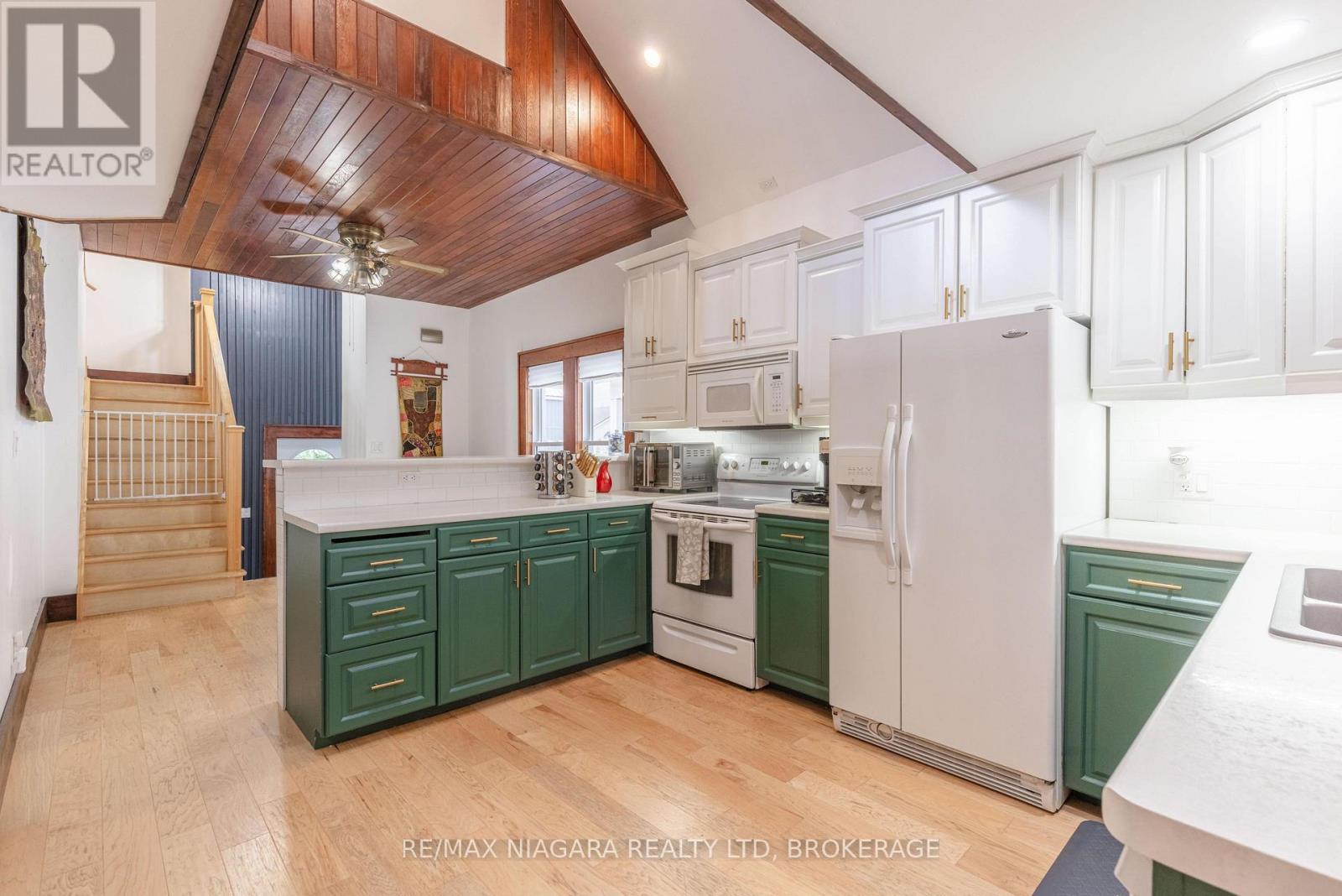 149 CAMBRIDGE ROAD E - Image 8