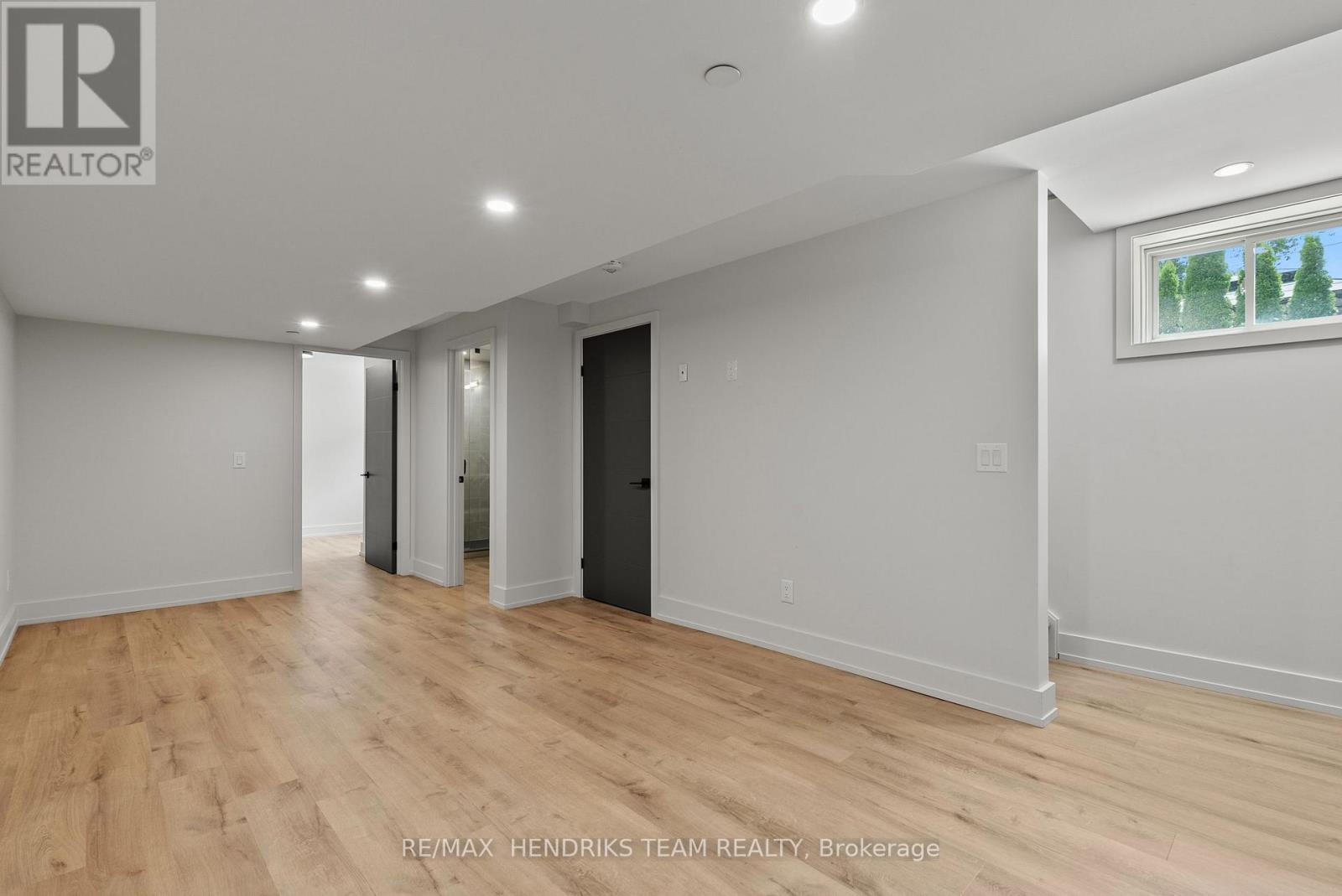 102 BROADWAY AVENUE - 32