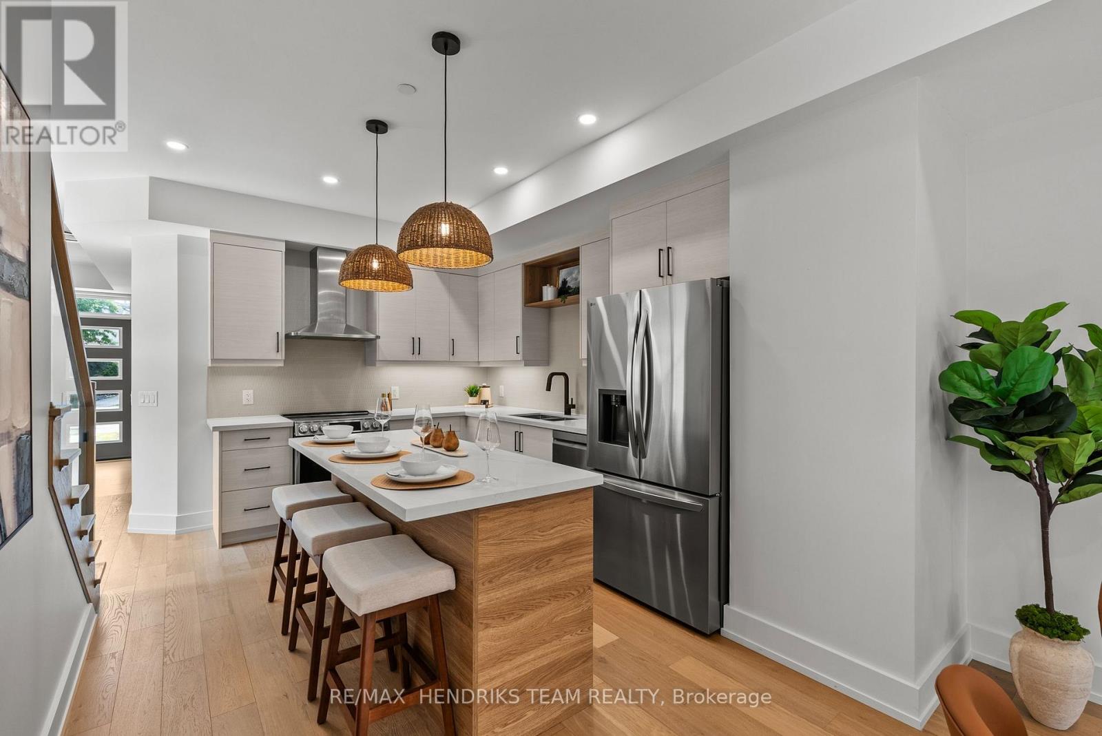 102 BROADWAY AVENUE - Image 9