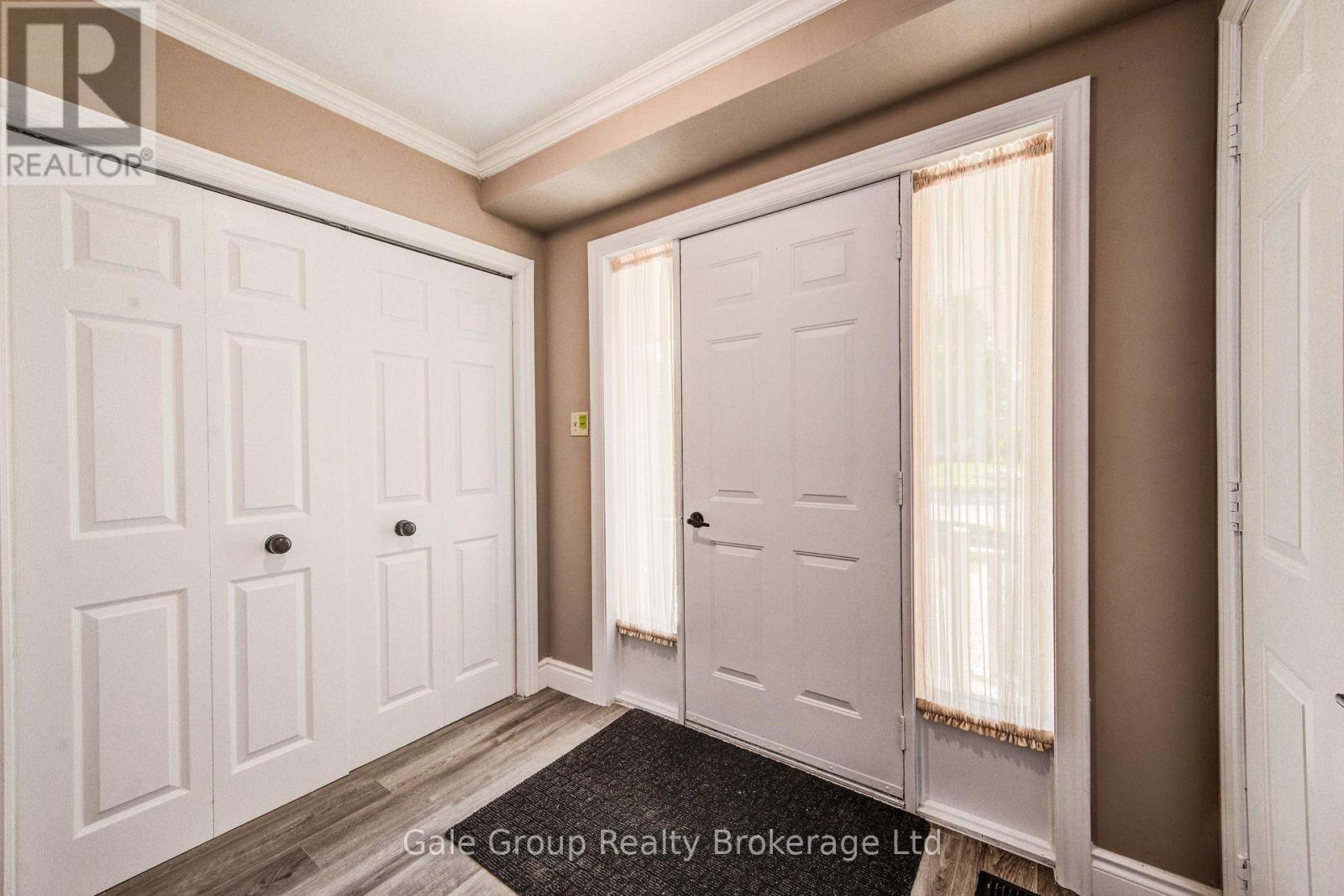 575 Springbank Avenue North, Woodstock (Woodstock - North), Ontario, N4T1H5, Woodstock (Woodstock - North), Ontario — photo 4 of 5