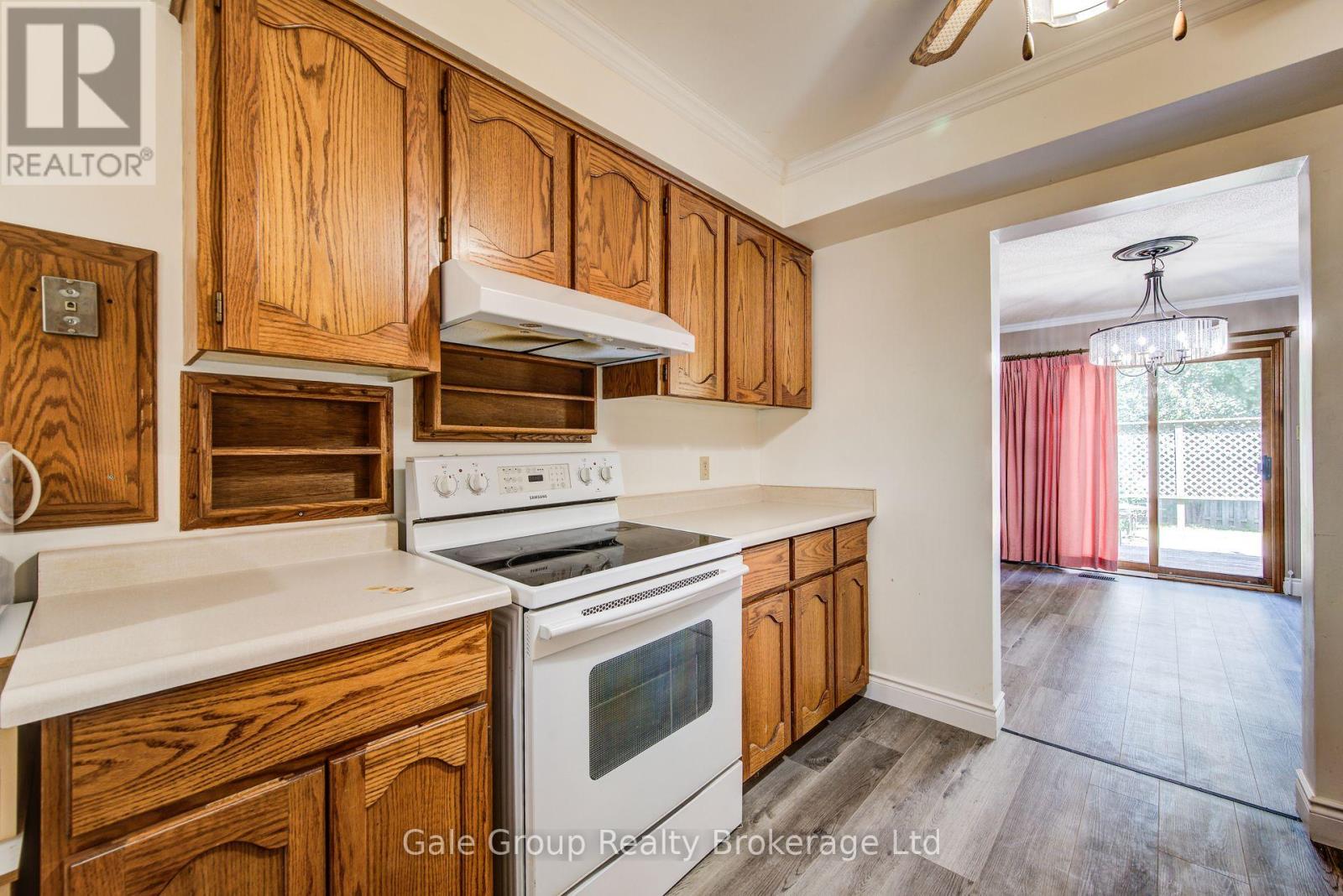 575 SPRINGBANK AVENUE N, Woodstock (Woodstock - North) — photo 6