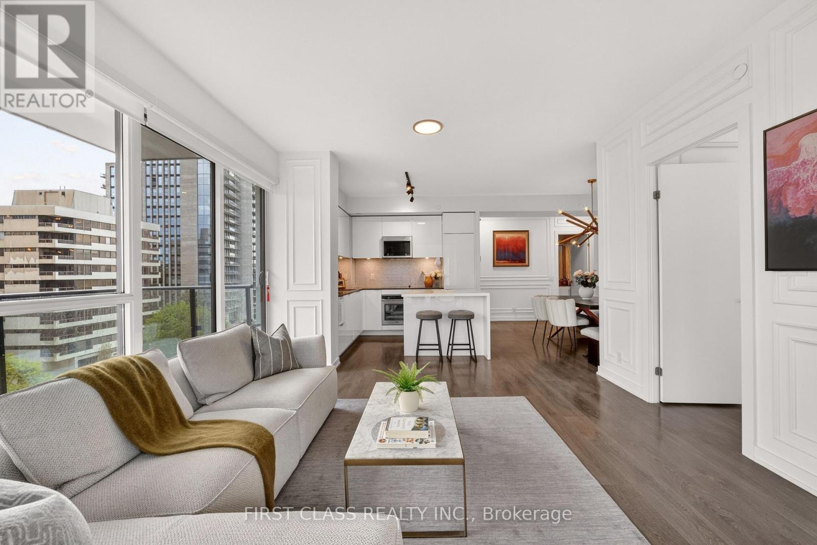 #707 609 AVENUE ROAD - 12