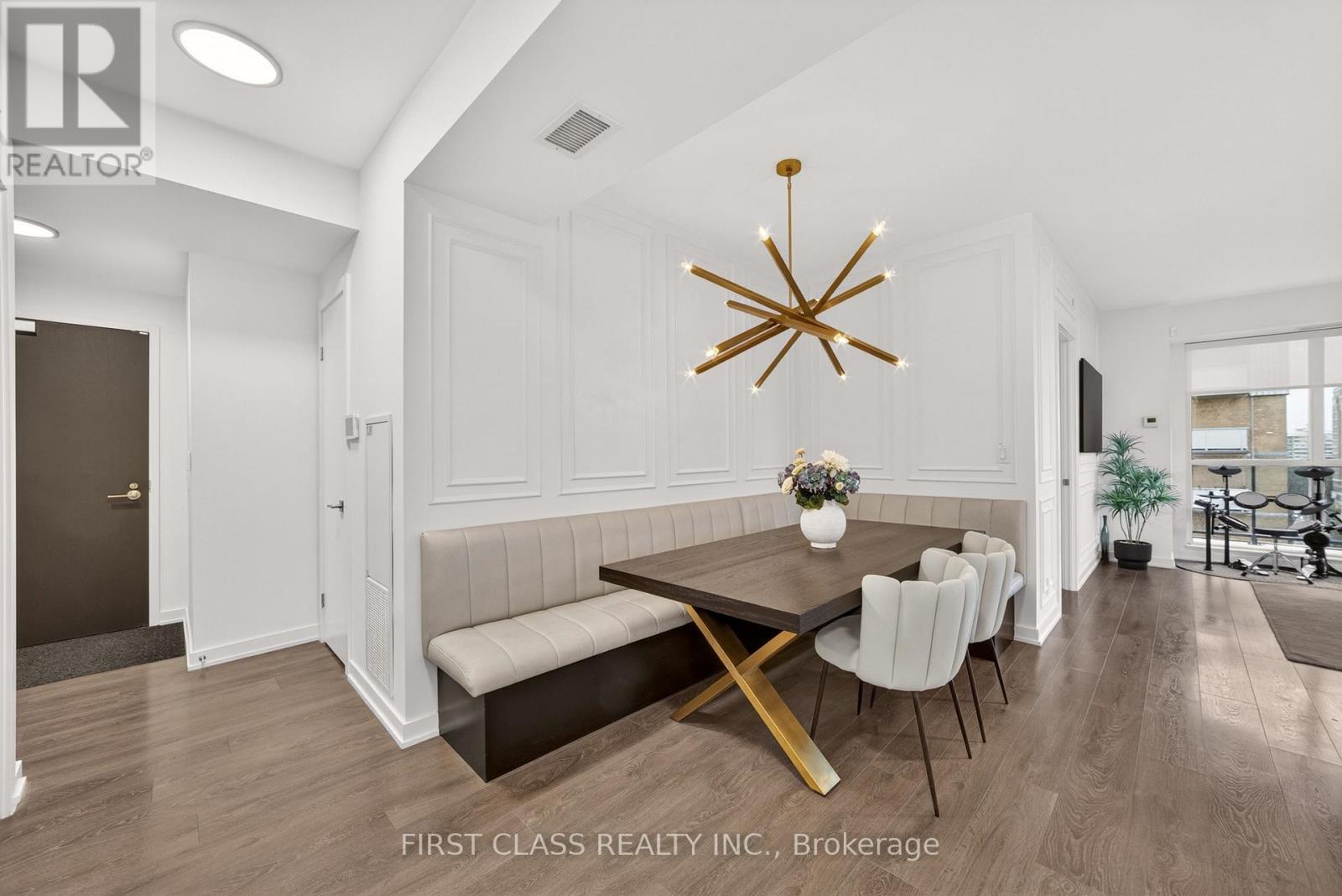 #707 609 AVENUE ROAD - Image 4