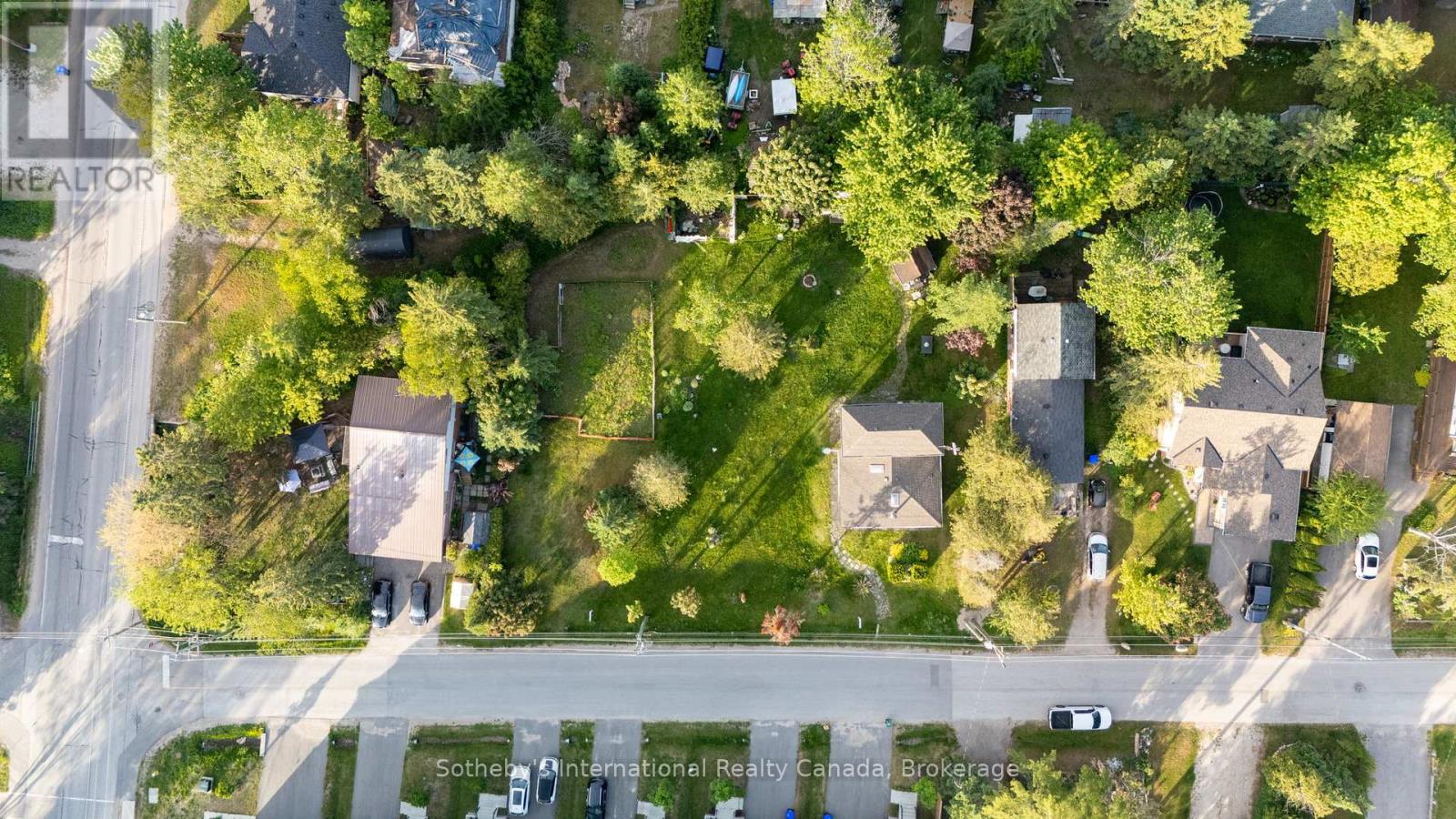 11 62nd Street South, Wasaga Beach, Ontario, L9Z1V5, Wasaga Beach, Ontario — photo 4 of 5