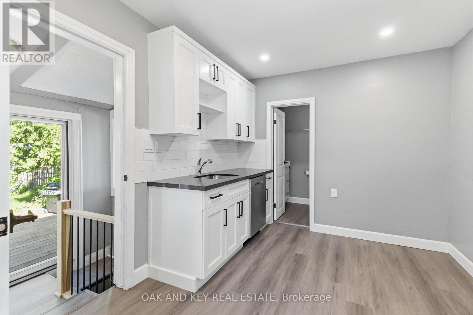 431 BURDICK PLACE - 22