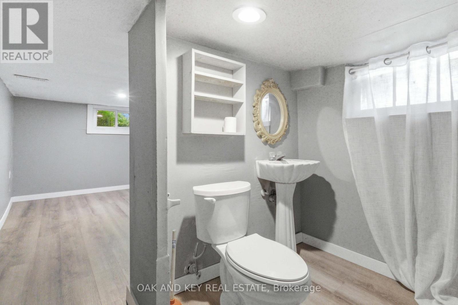 431 BURDICK PLACE - 32