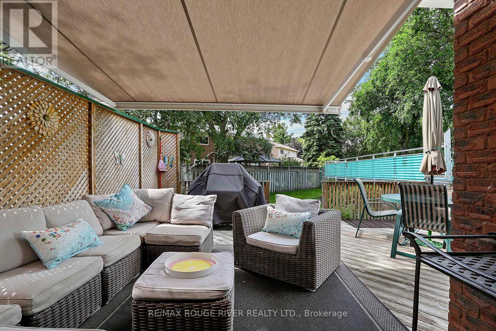 11 CANMORE BOULEVARD - 37