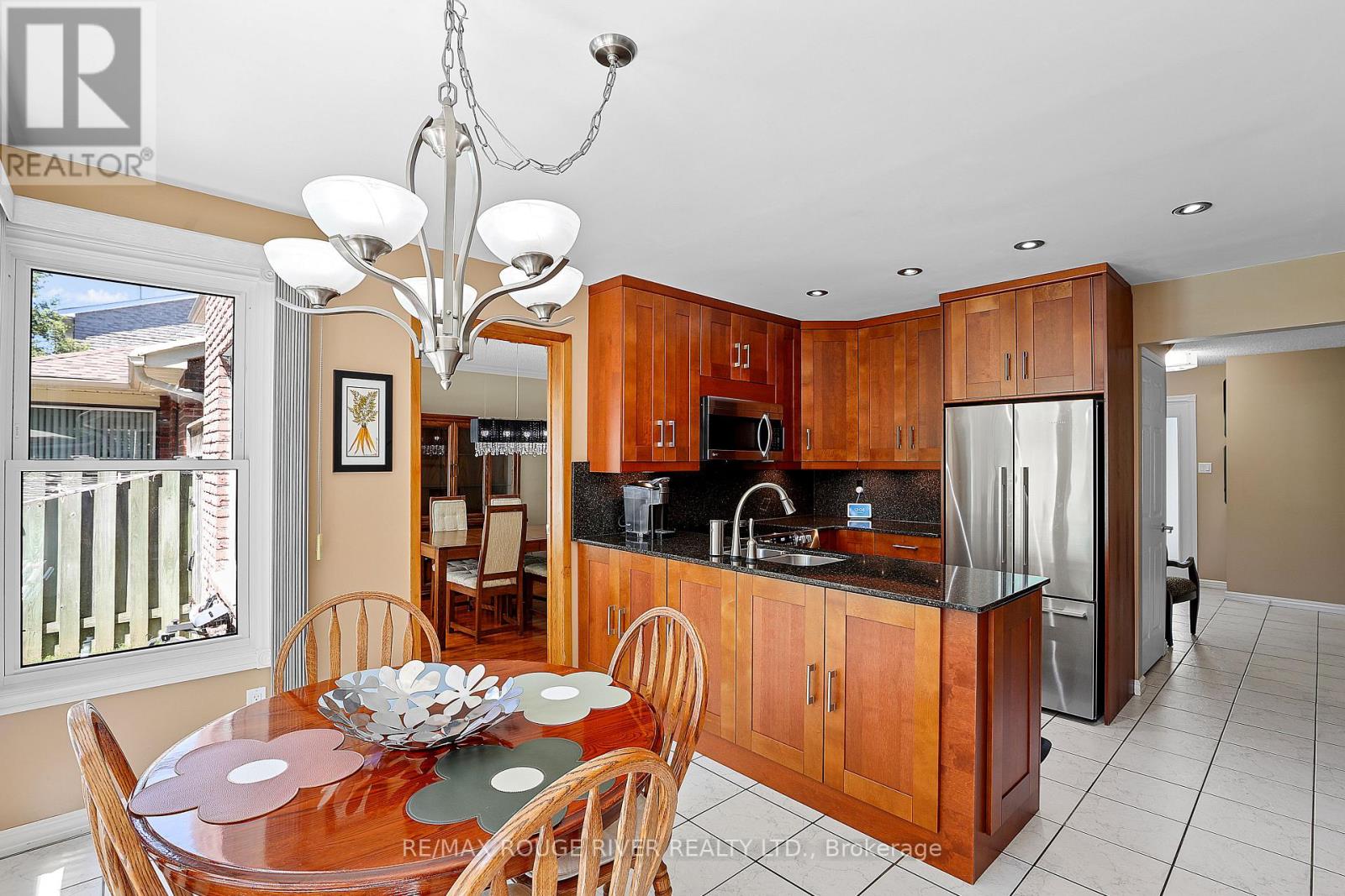 11 CANMORE BOULEVARD - 6