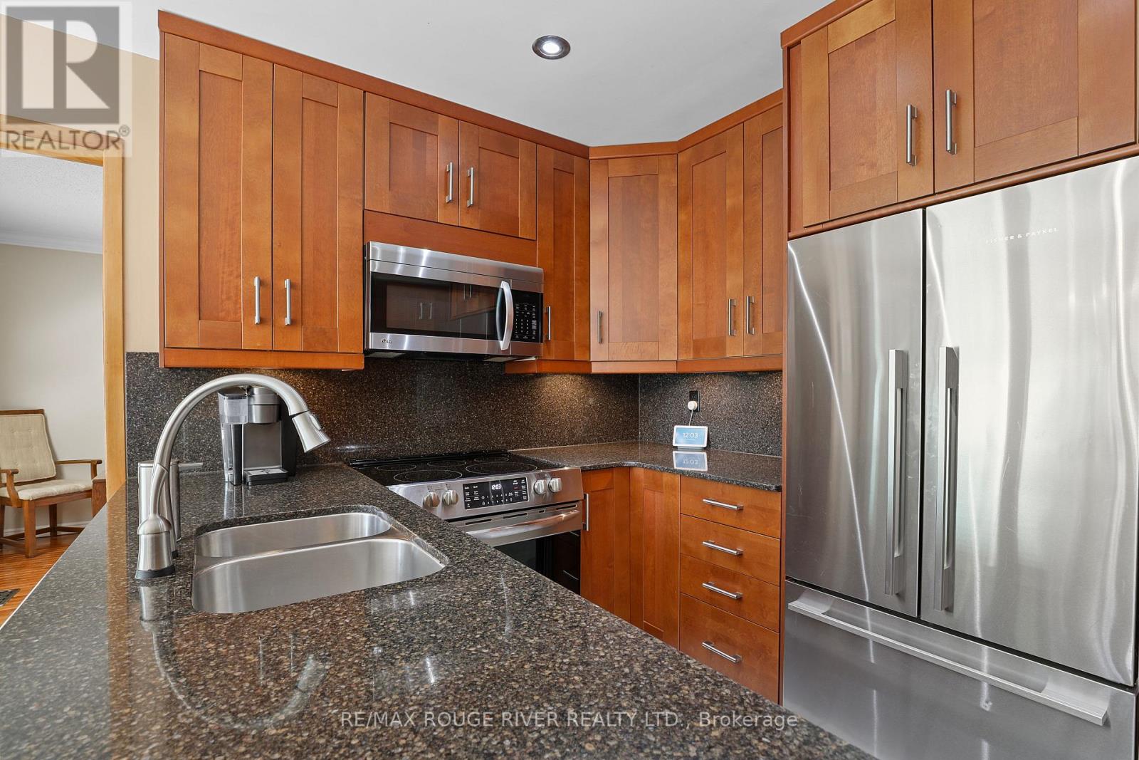 11 CANMORE BOULEVARD - 8