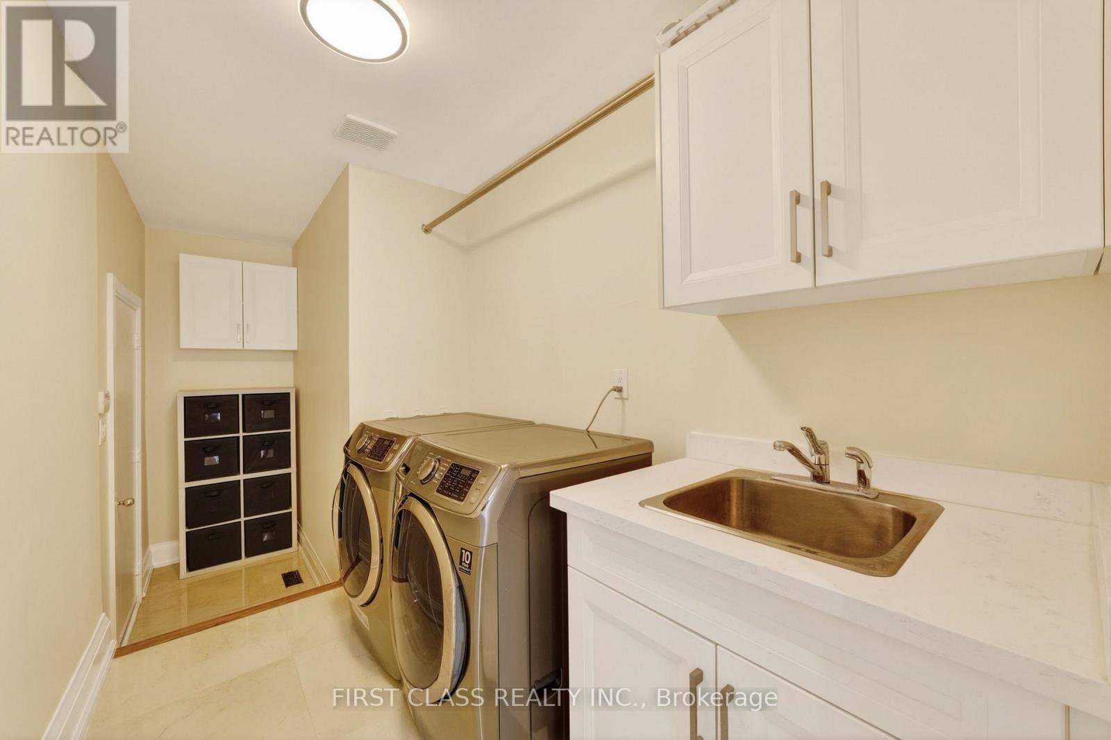 67 HILLHURST DRIVE - Image 19
