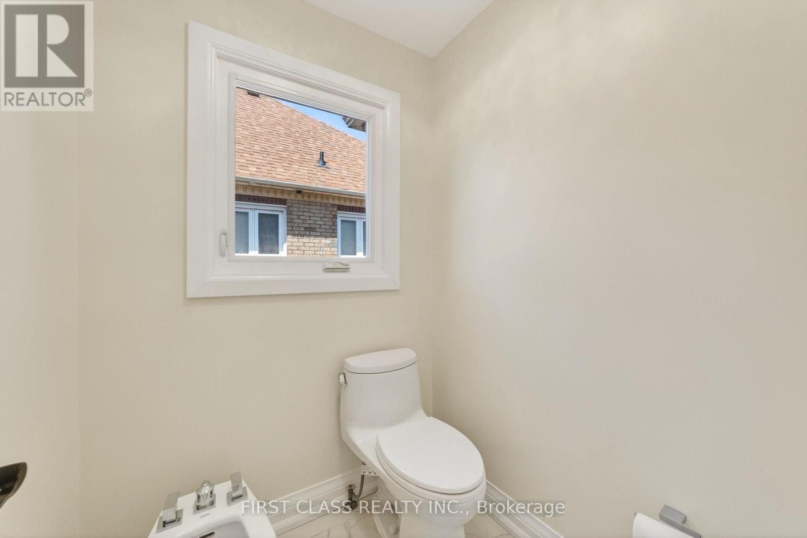 67 HILLHURST DRIVE - Image 28